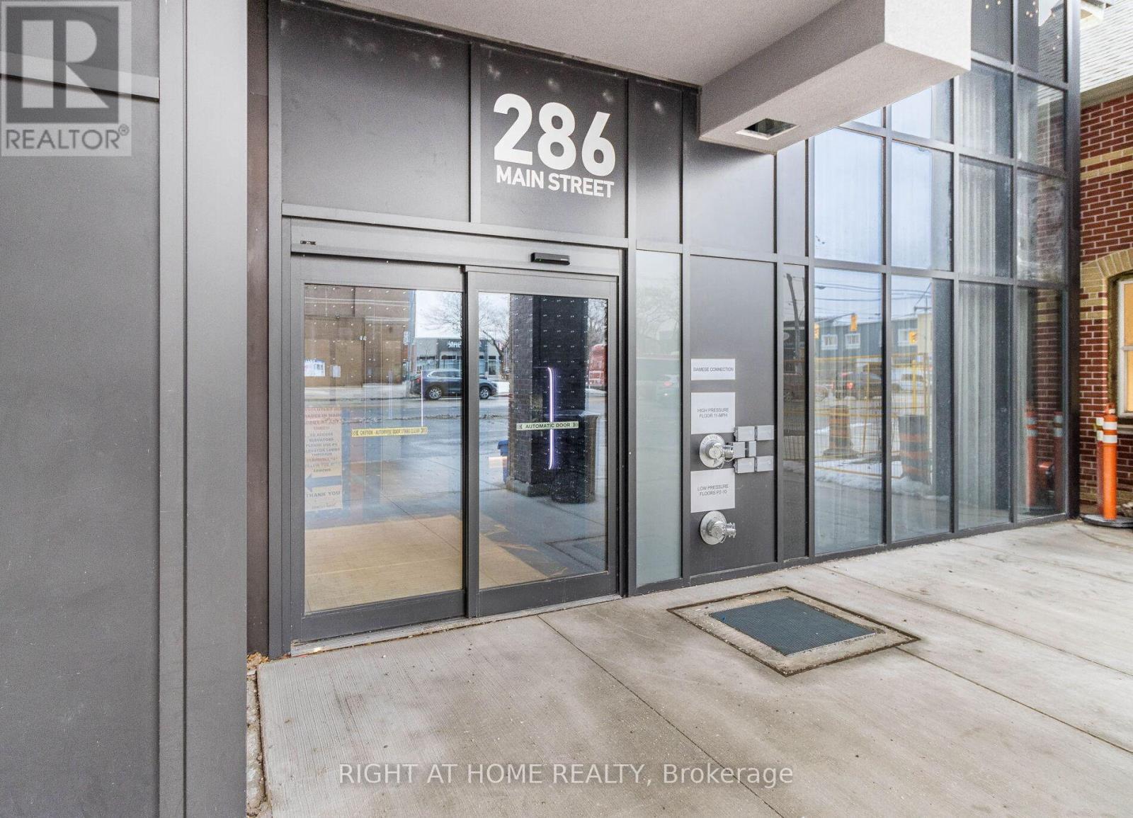 901 - 286 Main Street, Toronto, Ontario  M4C 0B3 - Photo 2 - E12592678