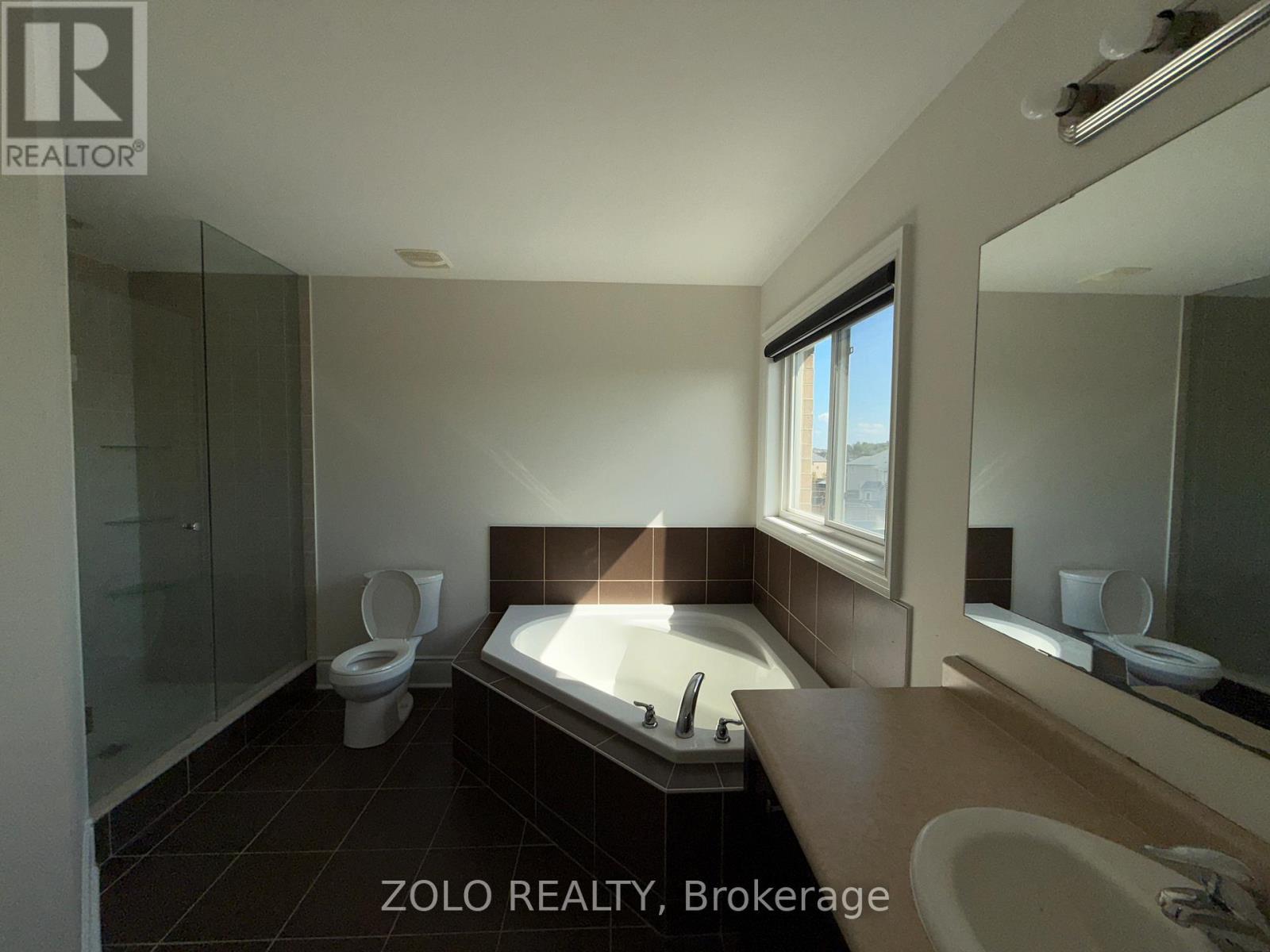 Main And 2nd Floor Only - 89 Slack Street, Bradford West Gwillimbury, Ontario  L3Z 0S5 - Photo 9 - N12402720