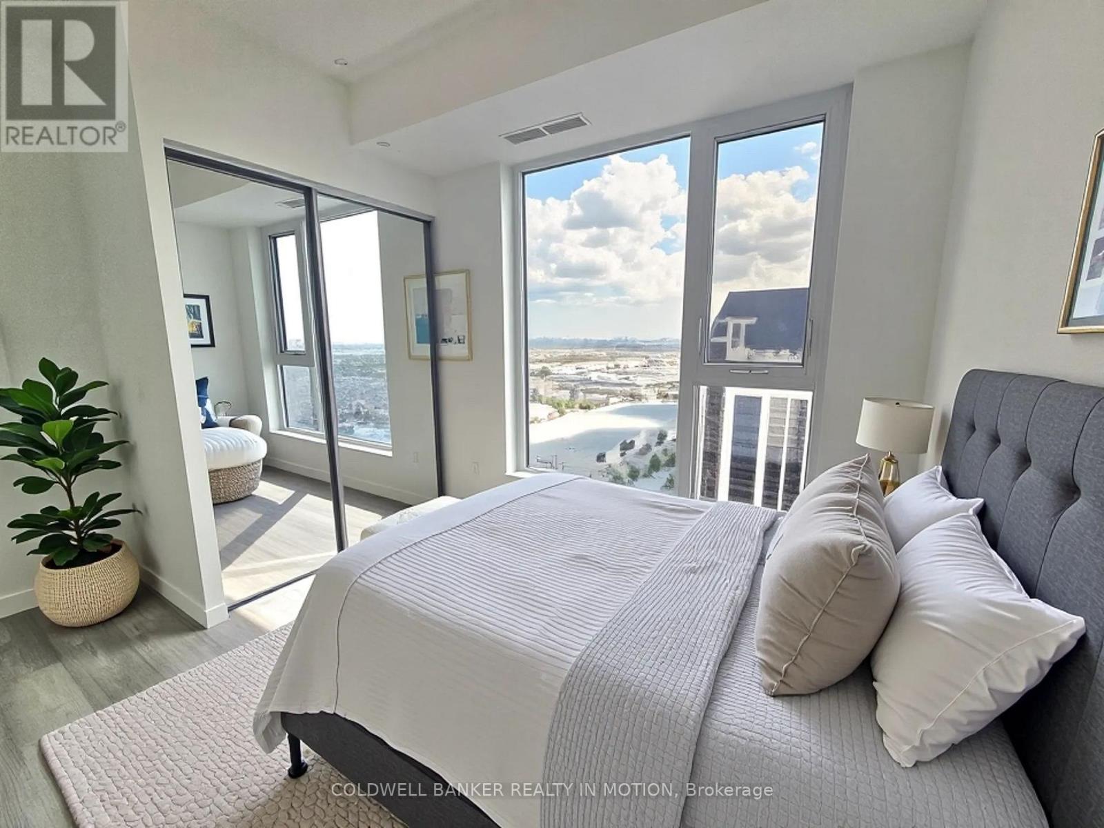 2418 - 10 Abeja Street, Vaughan, Ontario  L4K 0R4 - Photo 5 - N12456446