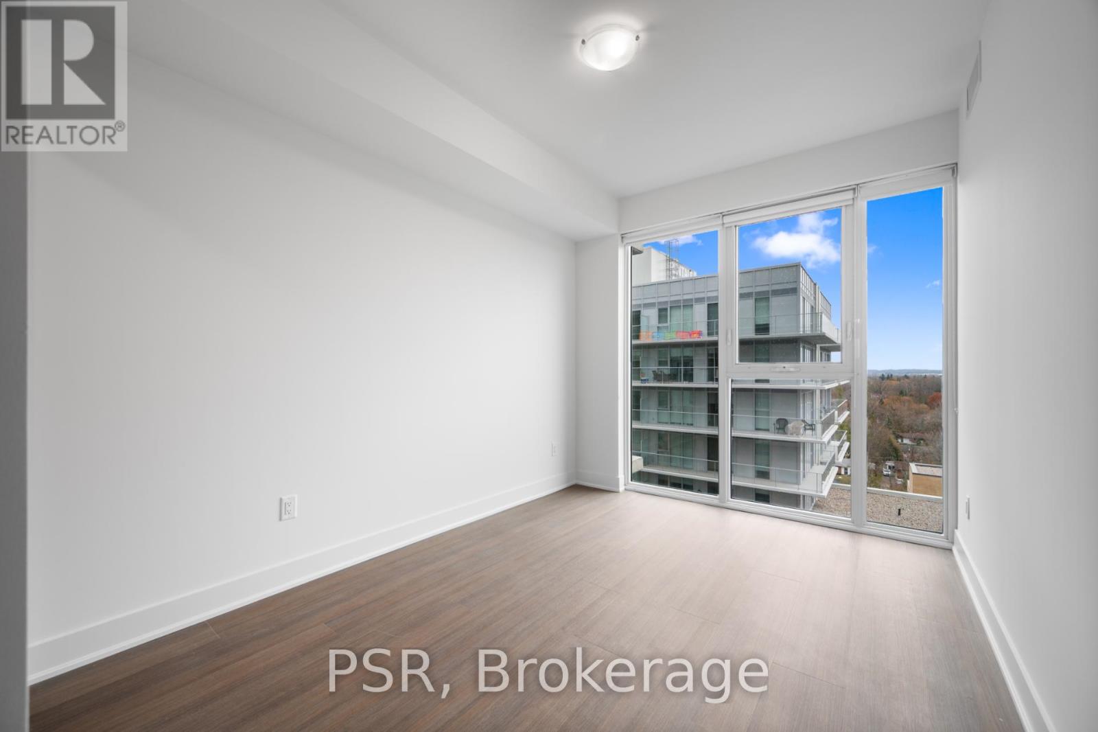 913 - 195 Deerfield Road, Newmarket, Ontario  L3Y 0G4 - Photo 12 - N12575056