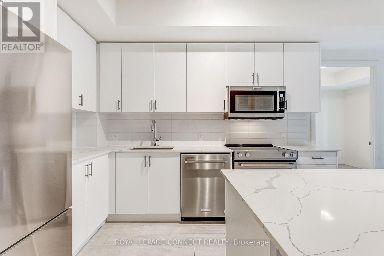 419 - 8960 Jane Street, Vaughan, Ontario  L4K 0N9 - Photo 2 - N12552894