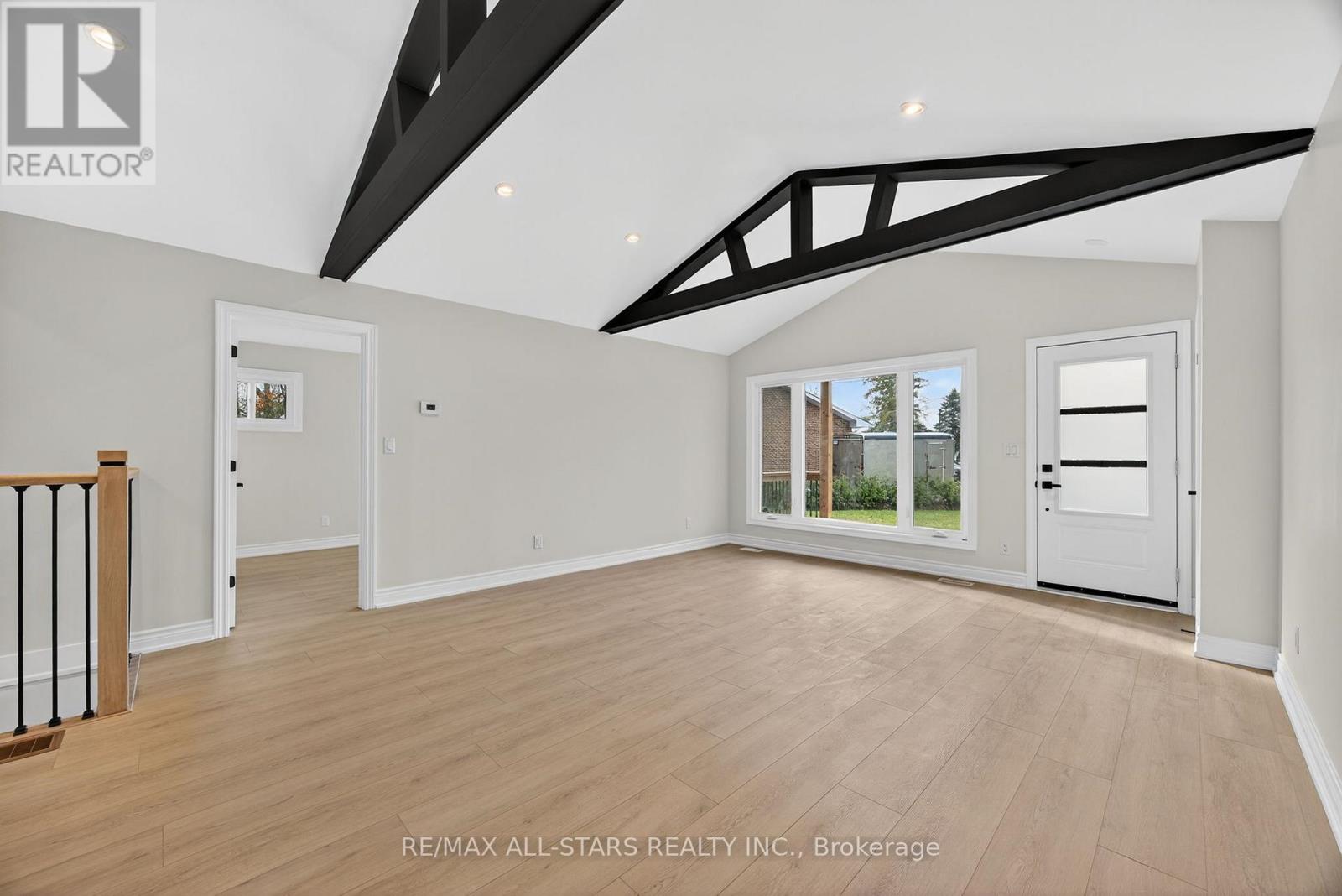 51 Garrett Drive, Georgina, Ontario  L0E 1R0 - Photo 20 - N12586184