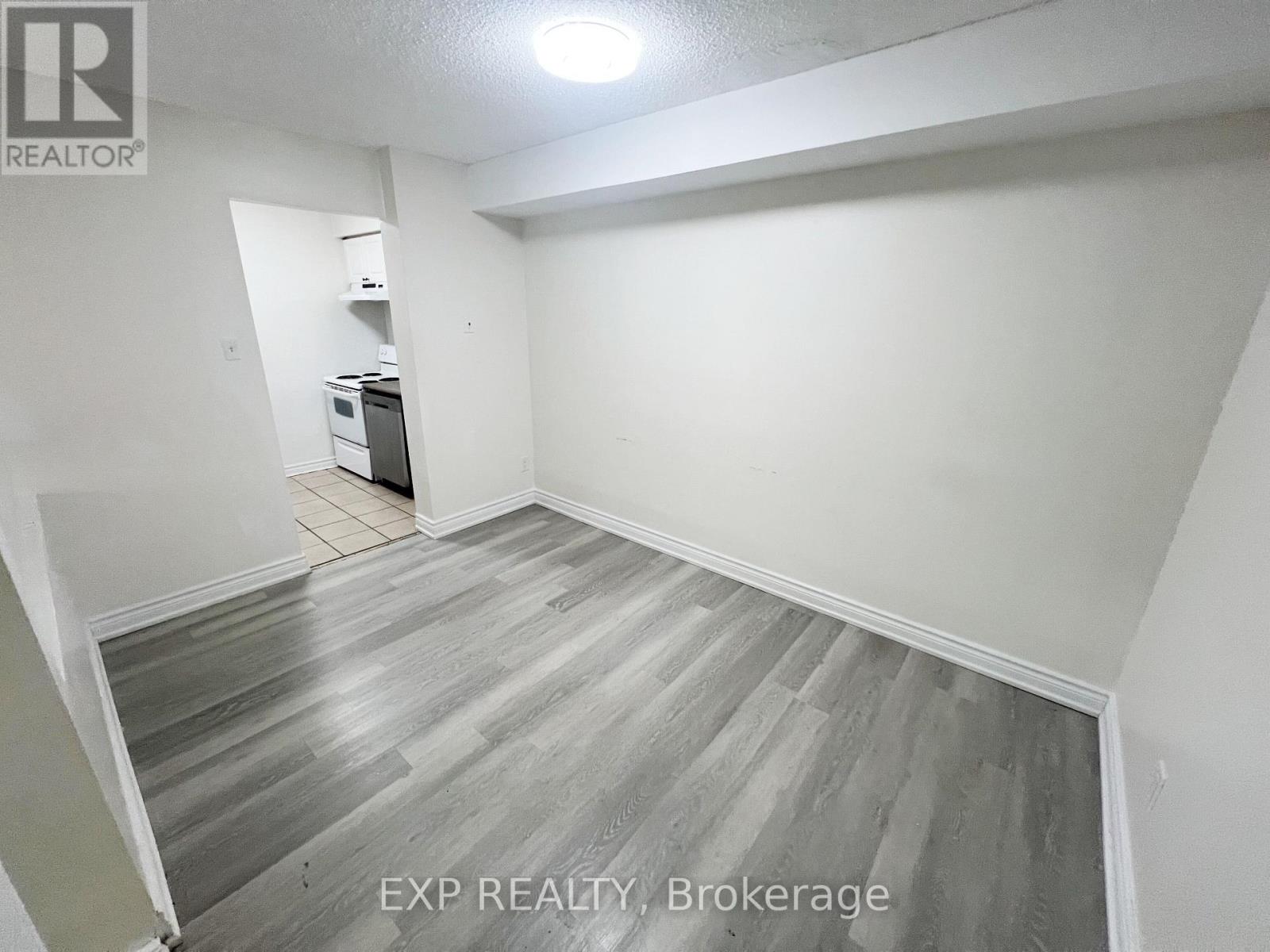 120 - 248 Milestone Crescent, Aurora, Ontario  L4G 3M2 - Photo 3 - N12586674