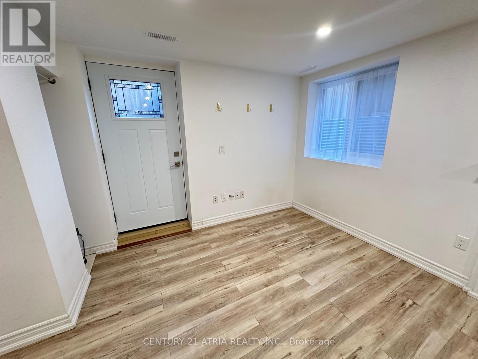 (Basement) - 12 Pearl Gate Court, Richmond Hill, Ontario  L4B 2C6 - Photo 8 - N12587774