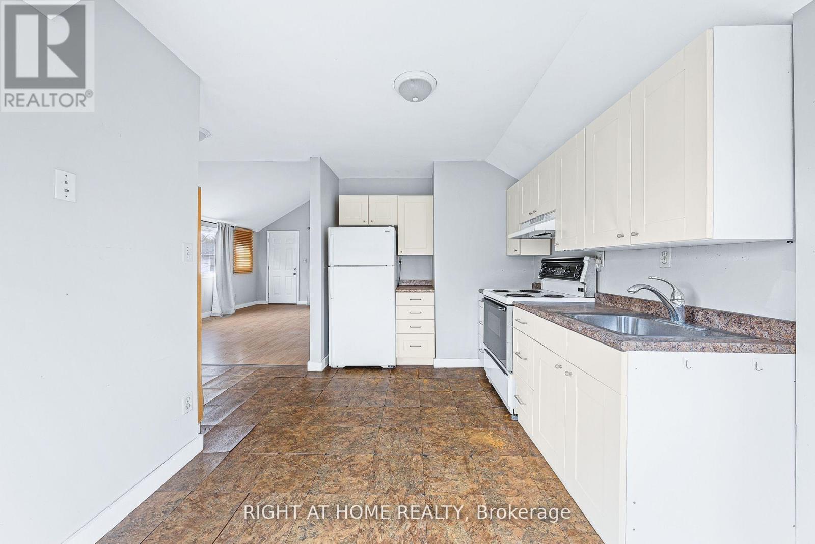 685 Reid Street, Innisfil, Ontario  L9S 2E9 - Photo 10 - N12590868