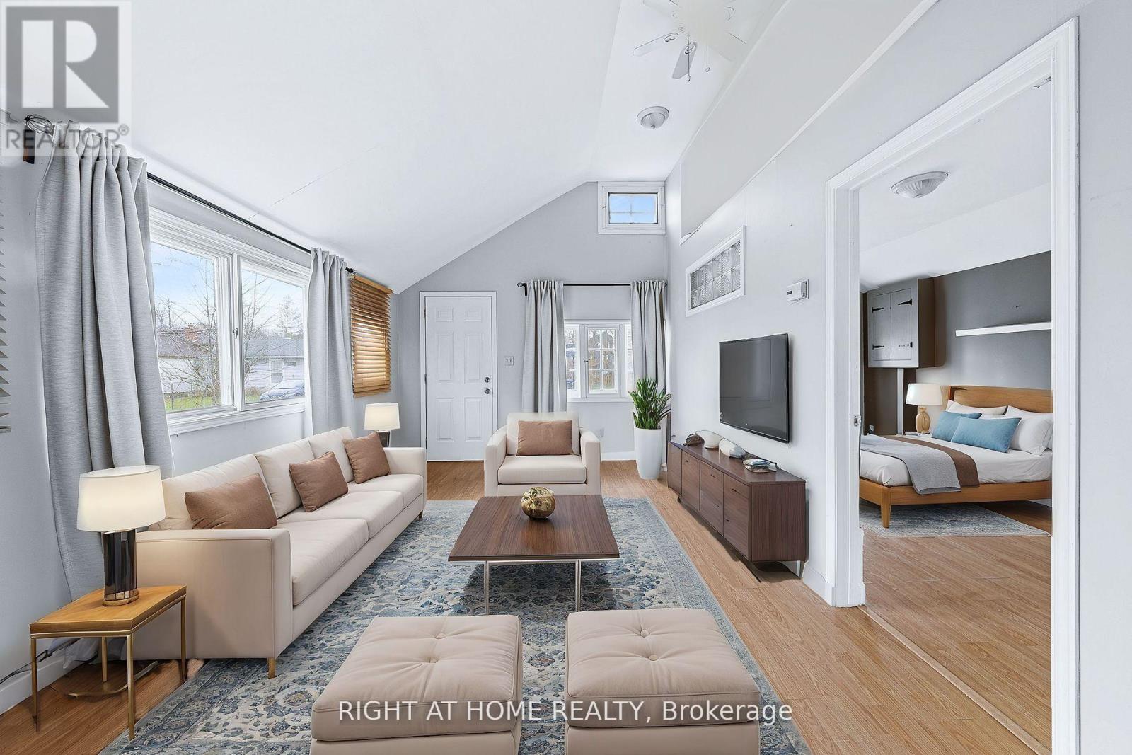 685 Reid Street, Innisfil, Ontario  L9S 2E9 - Photo 4 - N12590868