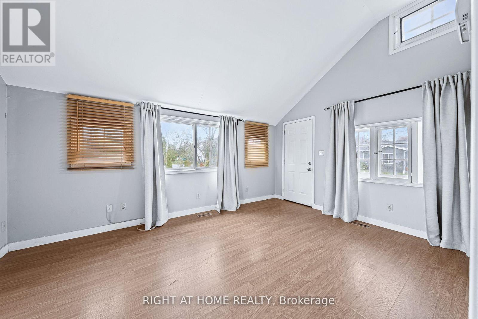 685 Reid Street, Innisfil, Ontario  L9S 2E9 - Photo 7 - N12590868