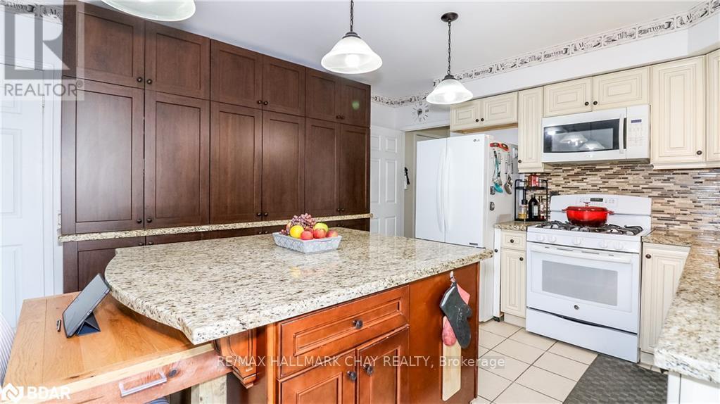 14 Gold Park Gate, Essa, Ontario  L0M 1B2 - Photo 12 - N12591070