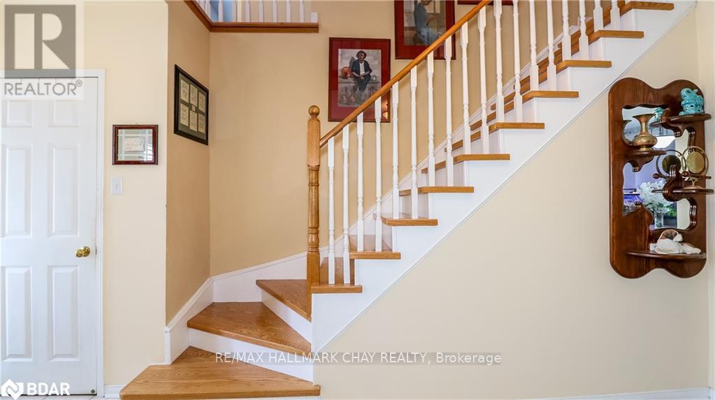 14 Gold Park Gate, Essa, Ontario  L0M 1B2 - Photo 17 - N12591070