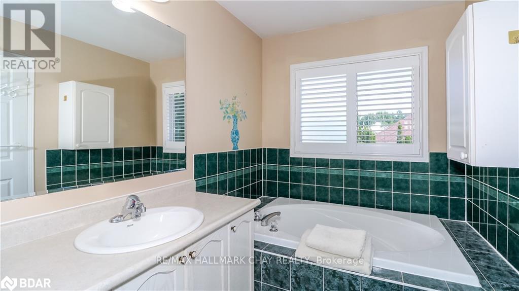 14 Gold Park Gate, Essa, Ontario  L0M 1B2 - Photo 33 - N12591070