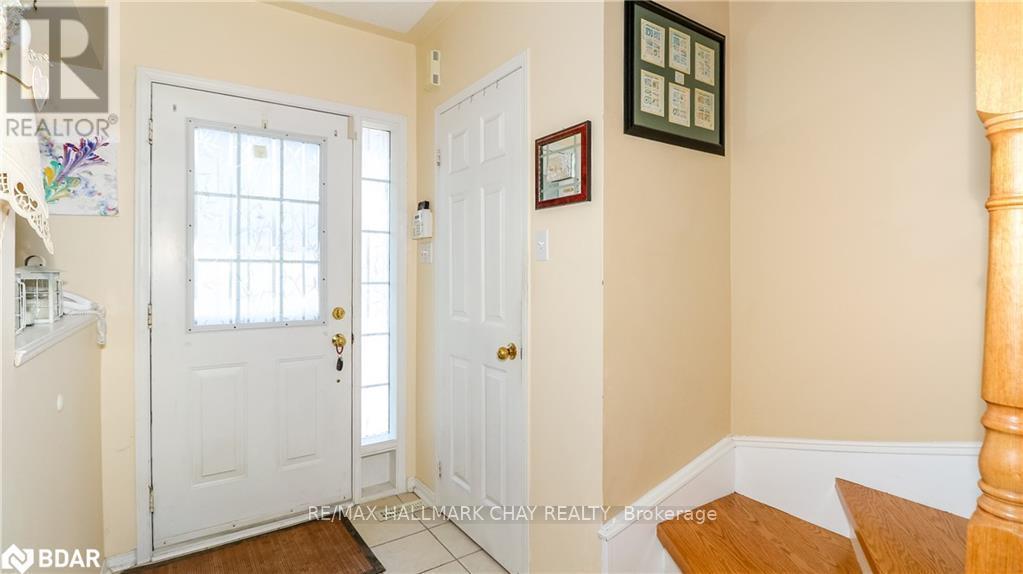 14 Gold Park Gate, Essa, Ontario  L0M 1B2 - Photo 4 - N12591070