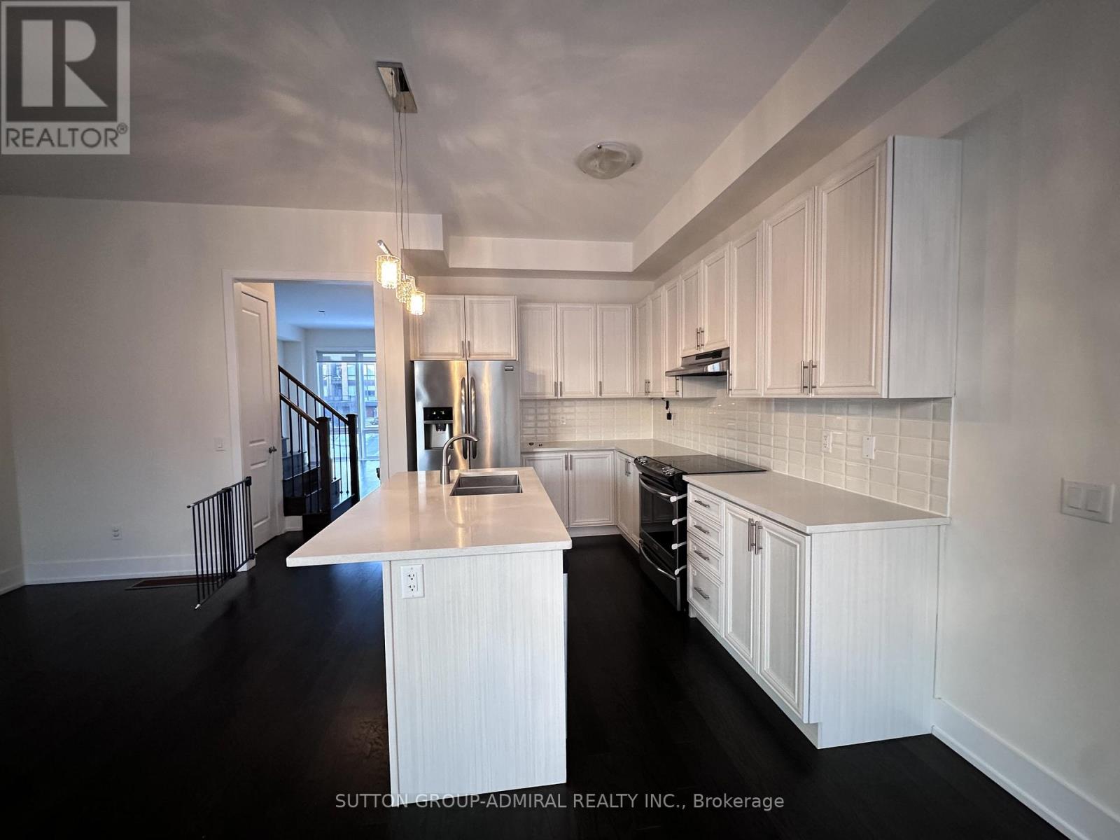 14 Allerton Road, Vaughan, Ontario  L4J 0K1 - Photo 4 - N12591212