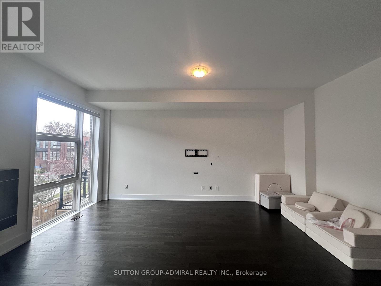 14 Allerton Road, Vaughan, Ontario  L4J 0K1 - Photo 5 - N12591212