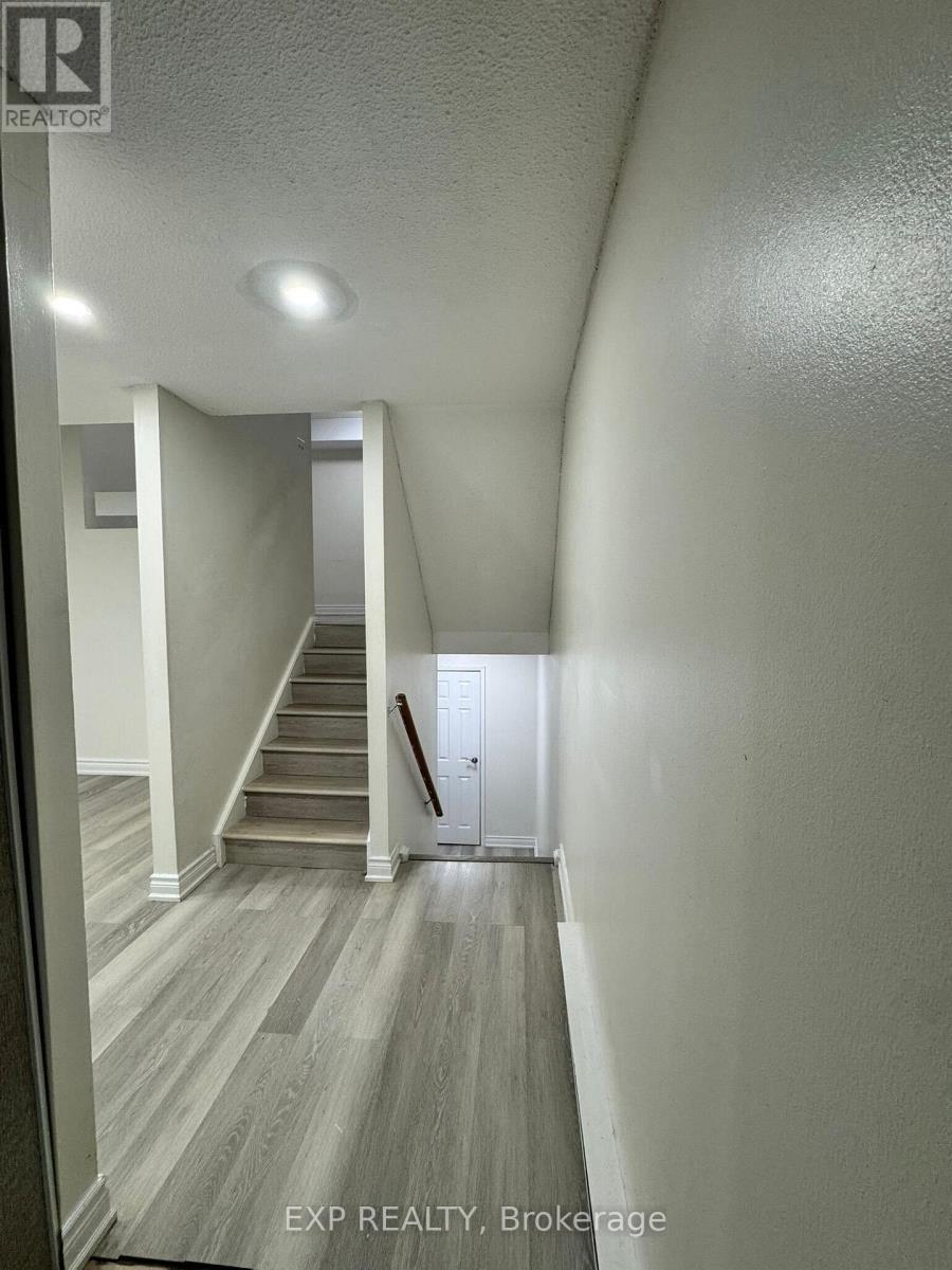 120 - 248 Milestone Crescent, Aurora, Ontario  L4G 3M2 - Photo 5 - N12586674