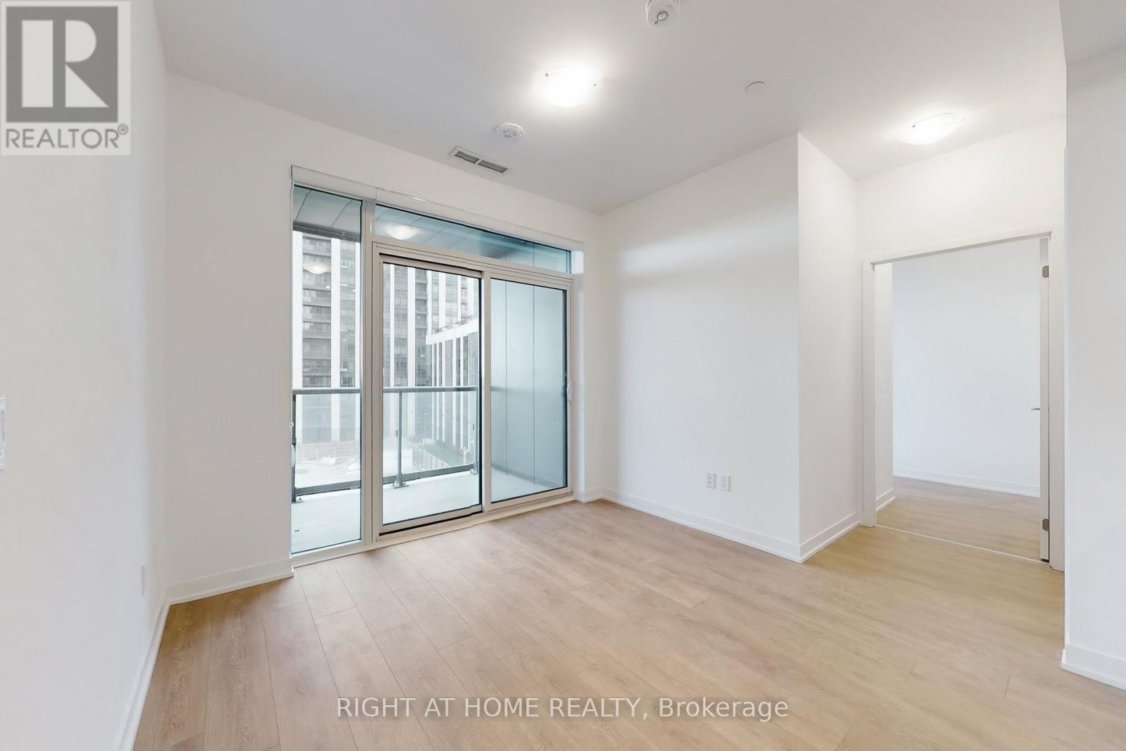 417 - 10 Abeja Street, Vaughan, Ontario  L4K 0R4 - Photo 6 - N12591662