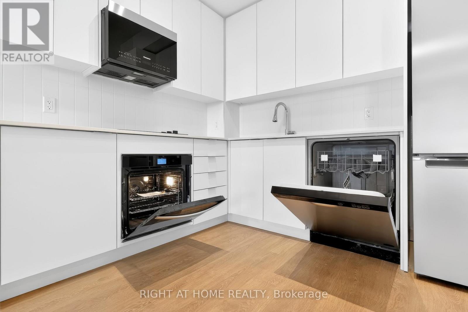 417 - 10 Abeja Street, Vaughan, Ontario  L4K 0R4 - Photo 18 - N12591662