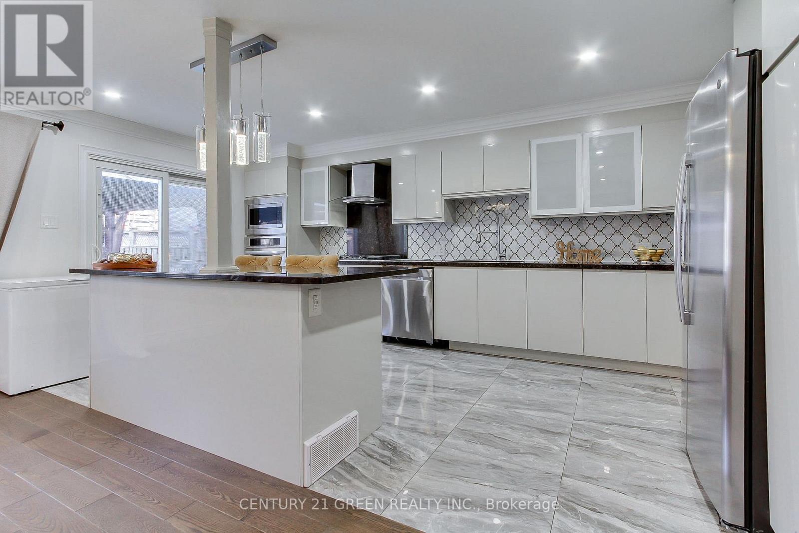 173 Rosanna Crescent, Vaughan, Ontario  L6A 2T4 - Photo 13 - N12591666