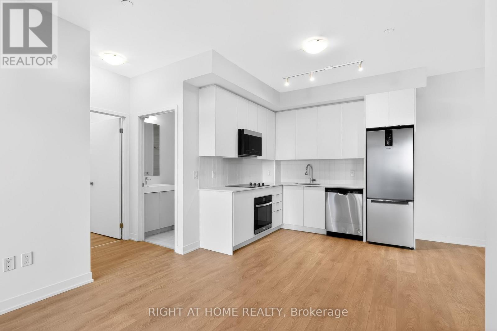 417 - 10 Abeja Street, Vaughan, Ontario  L4K 0R4 - Photo 8 - N12591662