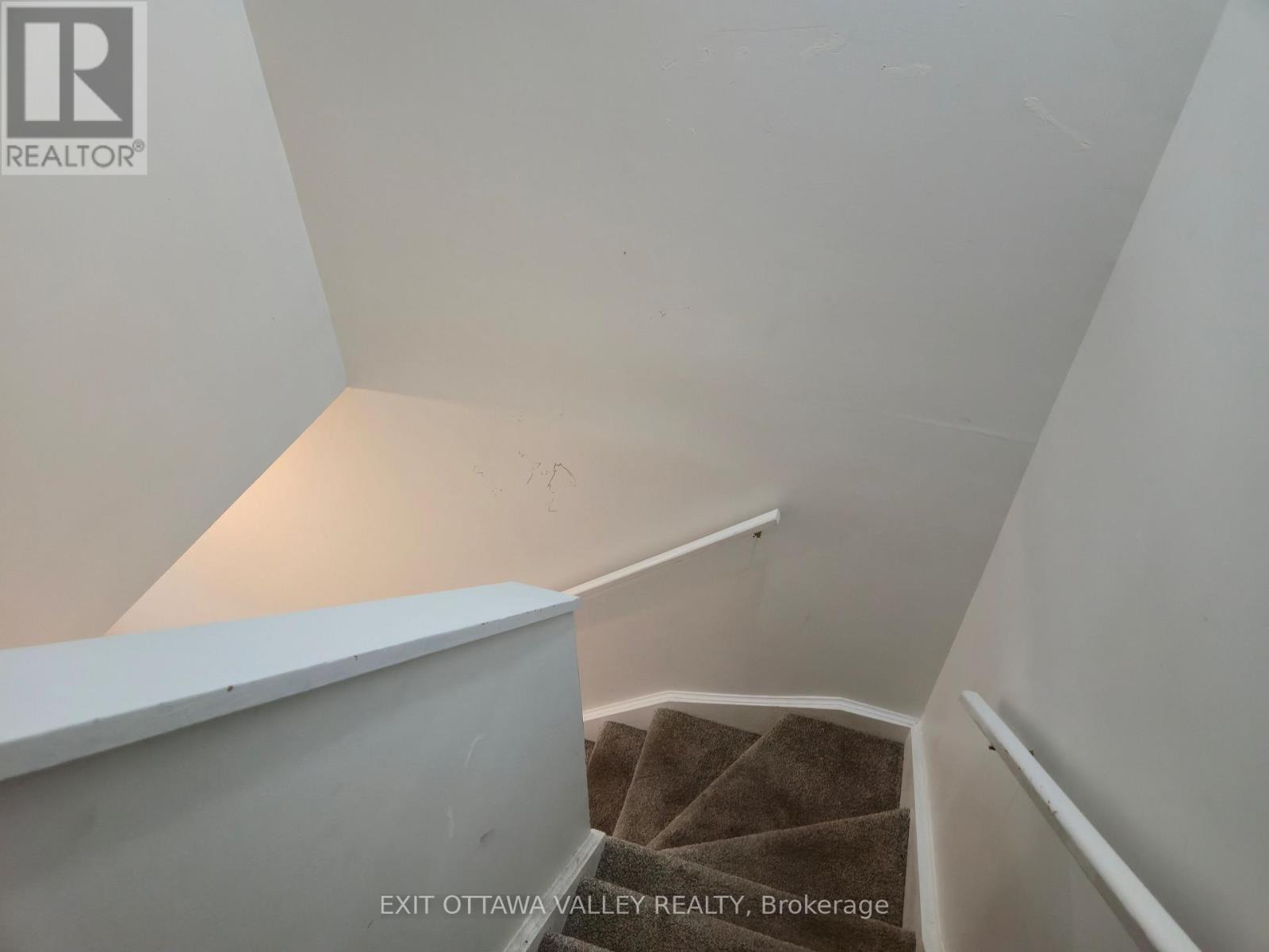 3 - 10 Charles Street, Arnprior, Ontario  K7S 1A7 - Photo 28 - X12515360