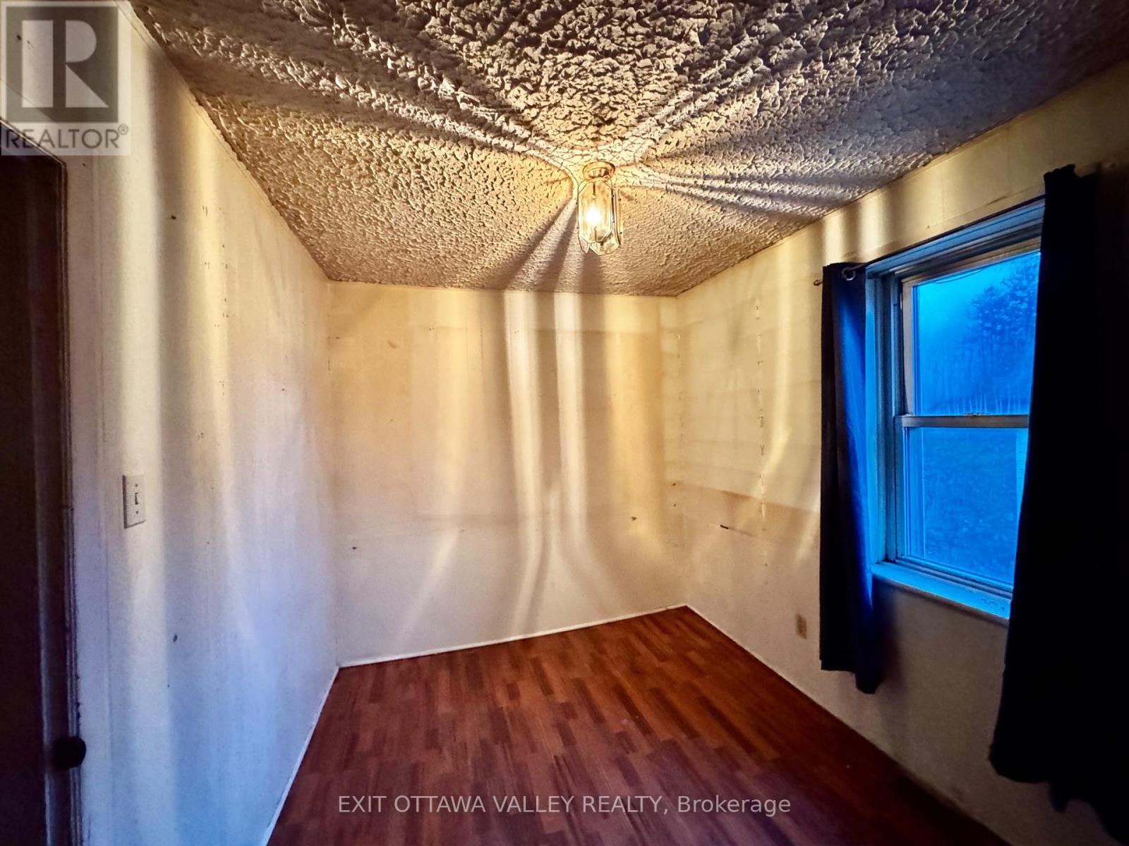 13 Grace Street, Whitewater Region, Ontario K0J 2L0 - Photo 19 - X12576762