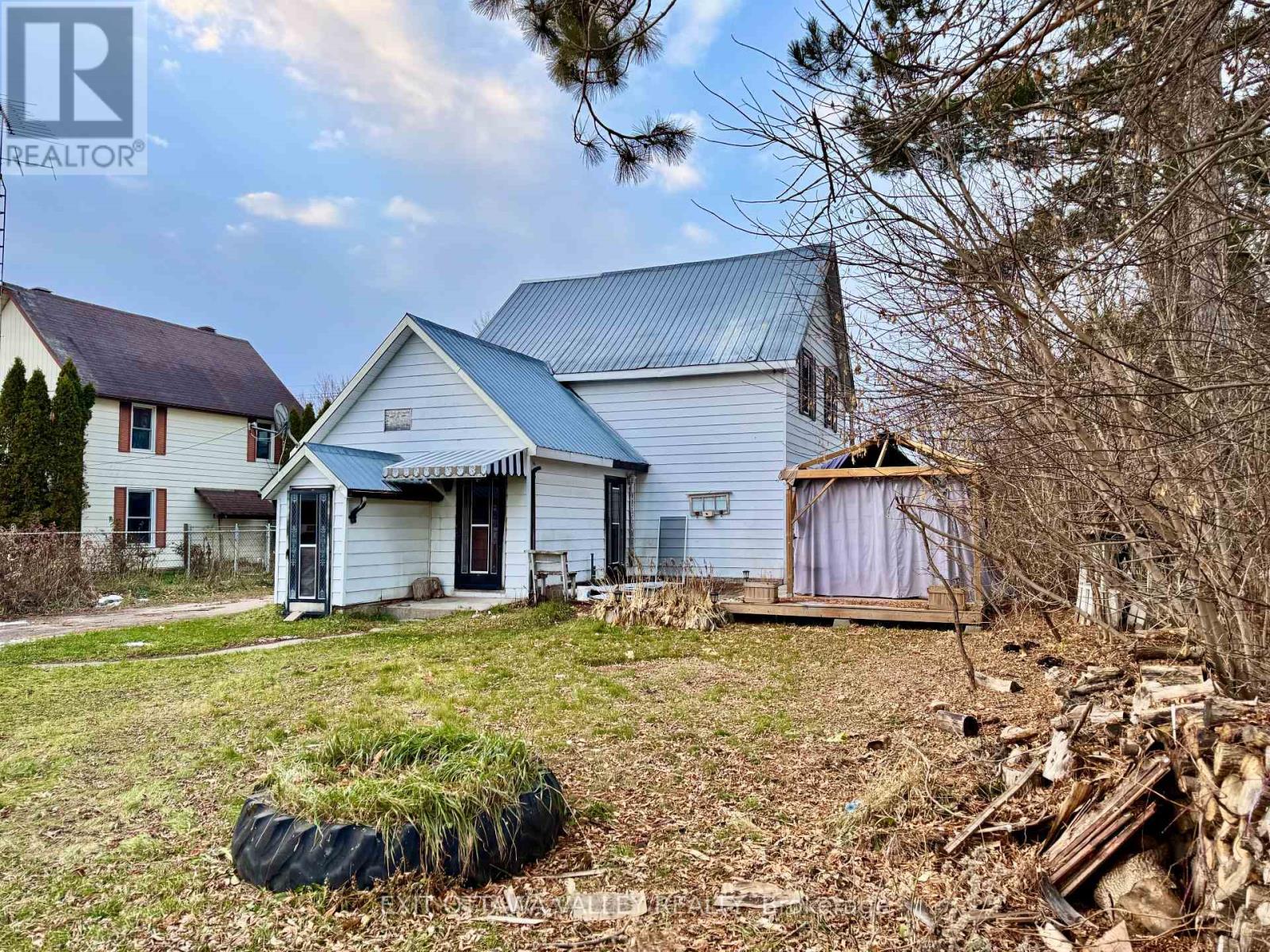 13 Grace Street, Whitewater Region, Ontario K0J 2L0 - Photo 30 - X12576762