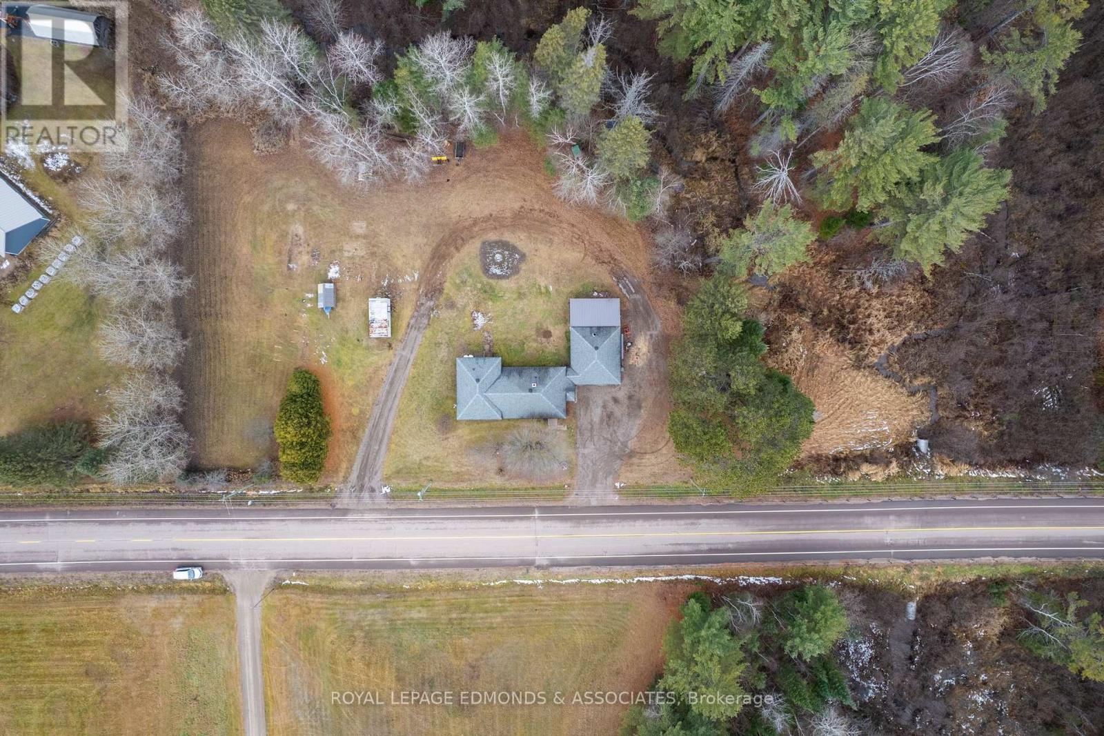 214 Achray Road, Petawawa, Ontario K8A 6W8 - Photo 43 - X12583008