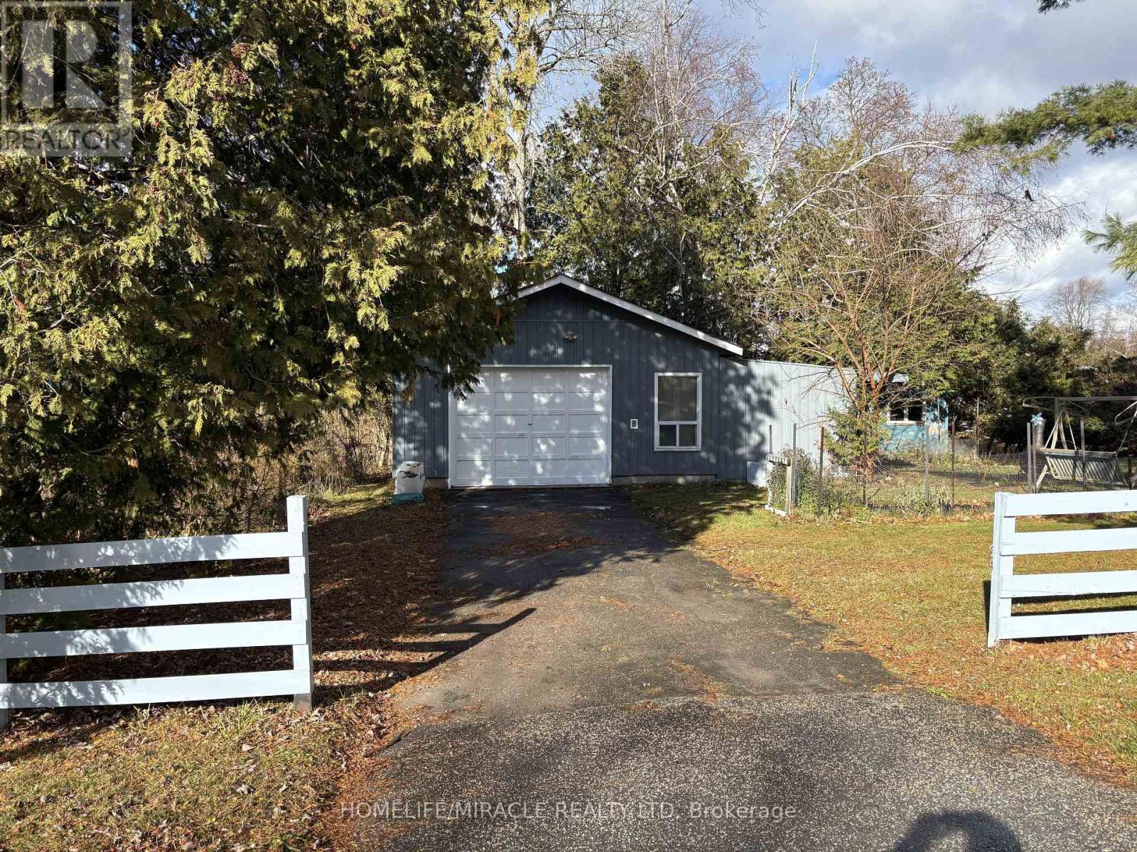 2 Della Street, Georgina, Ontario  L0E 1R0 - Photo 11 - N12591804