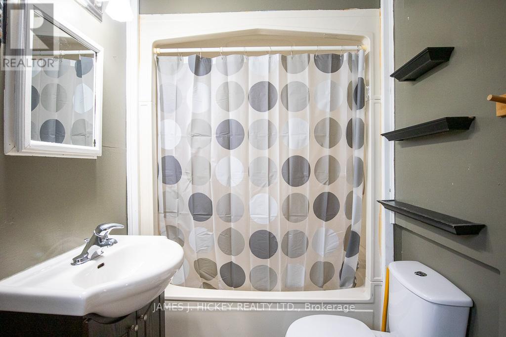 33504 Highway 17 Highway, Deep River, Ontario  K0J 1P0 - Photo 21 - X12592326