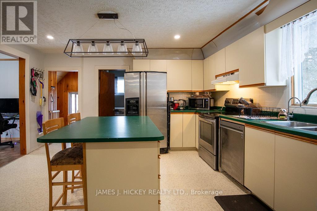 33504 Highway 17 Highway, Deep River, Ontario  K0J 1P0 - Photo 3 - X12592326