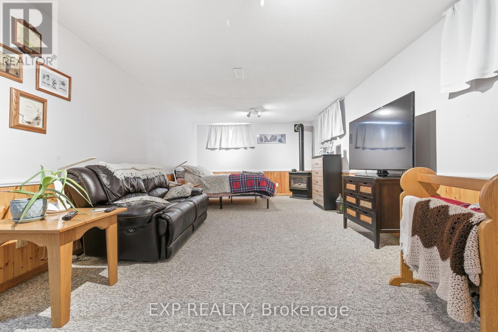 421 Mayhew Street, Renfrew, Ontario K7V 4L4 - Photo 22 - X12592556