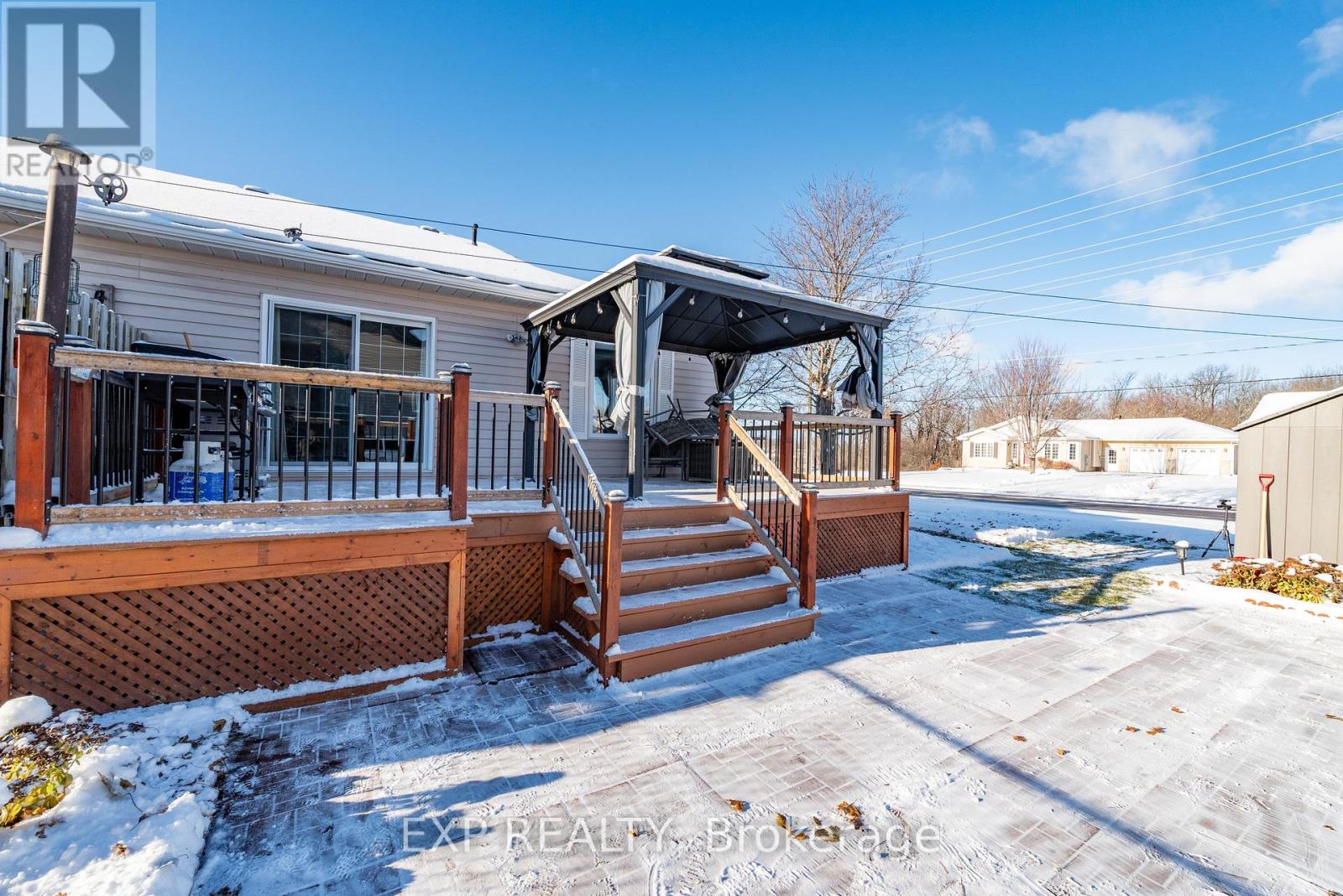 421 Mayhew Street, Renfrew, Ontario K7V 4L4 - Photo 26 - X12592556