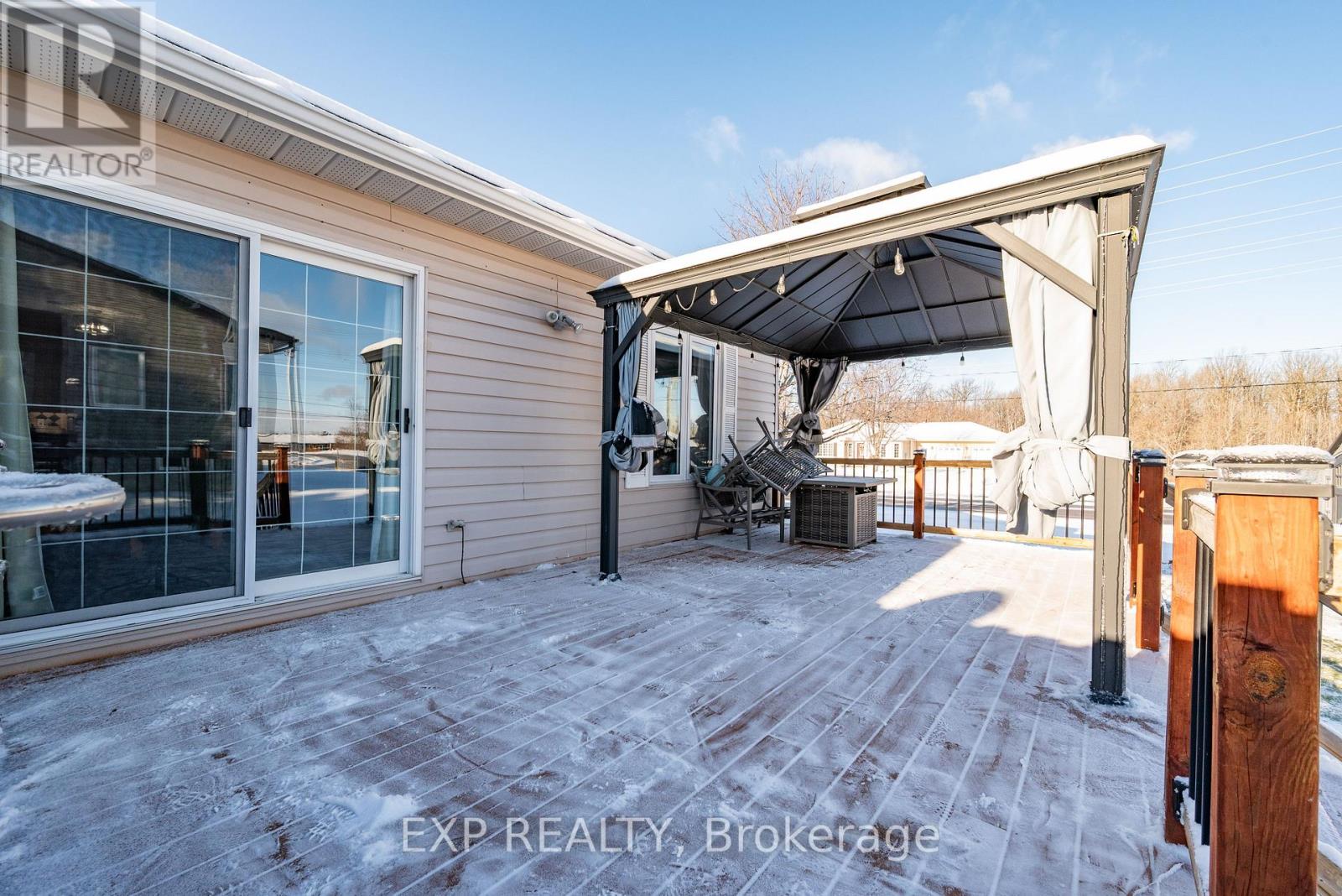 421 Mayhew Street, Renfrew, Ontario K7V 4L4 - Photo 27 - X12592556