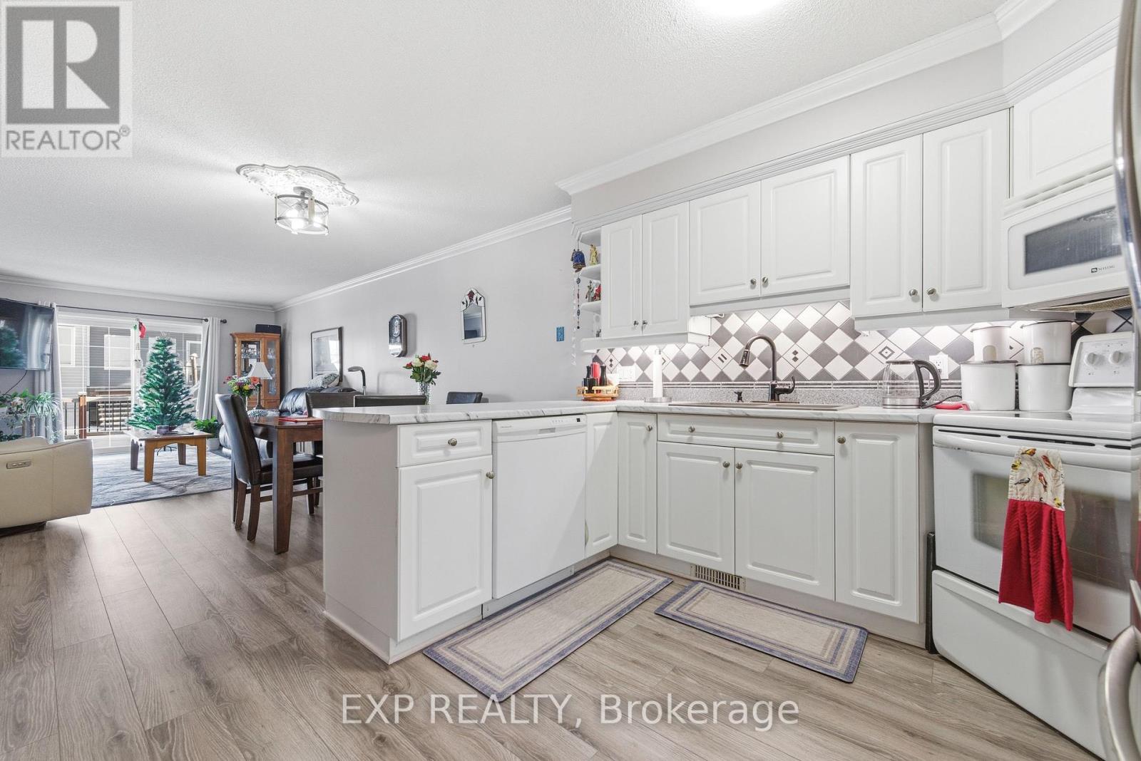 421 Mayhew Street, Renfrew, Ontario K7V 4L4 - Photo 7 - X12592556