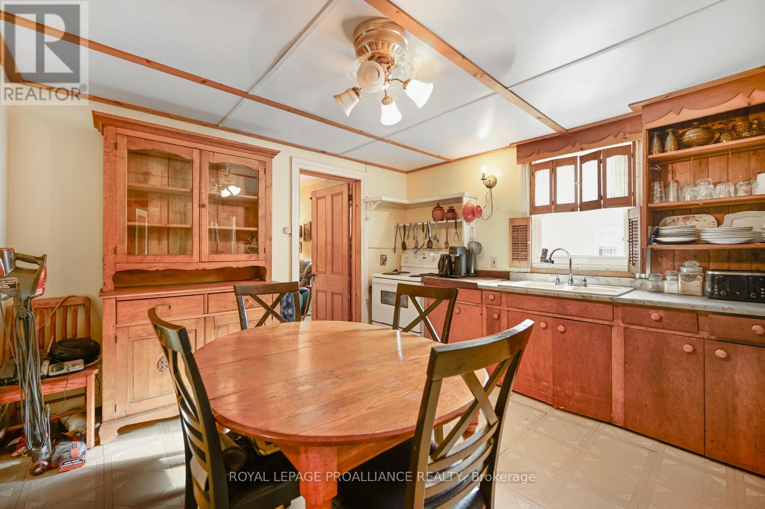 56 North Augusta Road, Brockville, Ontario K6V 2X6 - Photo 16 - X12591758