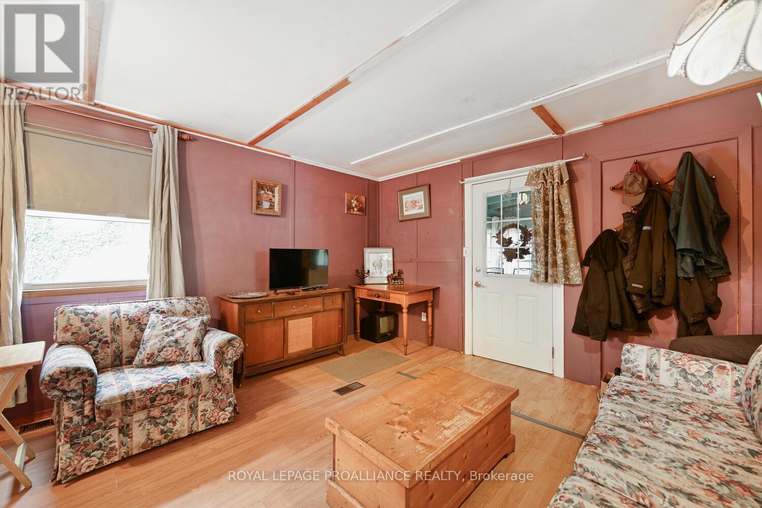 56 North Augusta Road, Brockville, Ontario K6V 2X6 - Photo 17 - X12591758