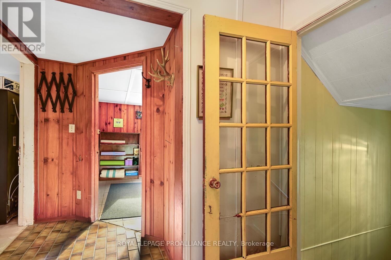 56 North Augusta Road, Brockville, Ontario K6V 2X6 - Photo 22 - X12591758