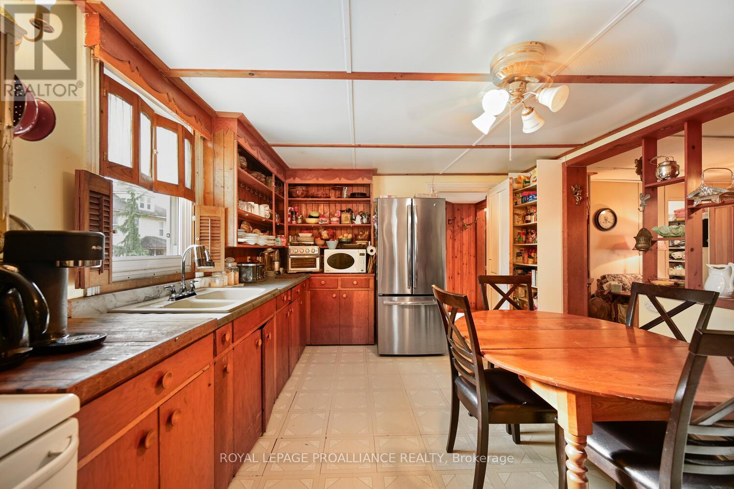 56 North Augusta Road, Brockville, Ontario K6V 2X6 - Photo 14 - X12591758