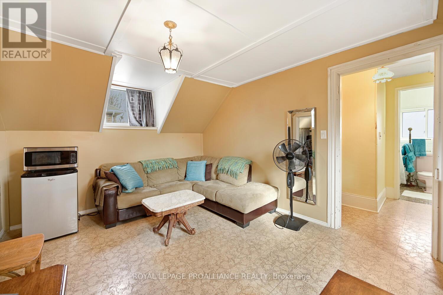 56 North Augusta Road, Brockville, Ontario K6V 2X6 - Photo 31 - X12591758