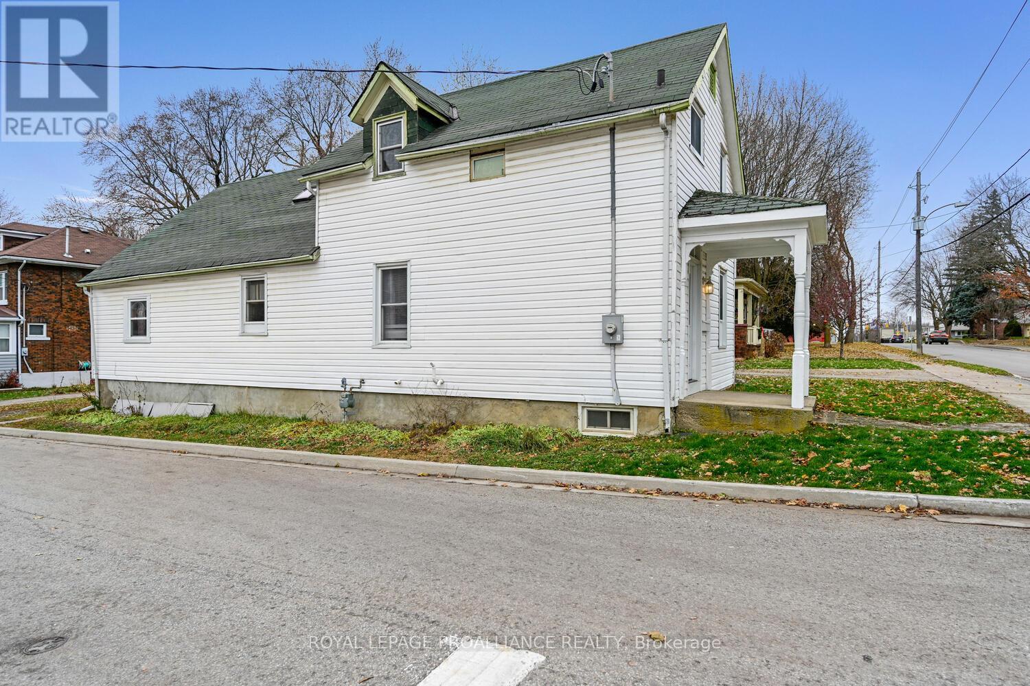 56 North Augusta Road, Brockville, Ontario K6V 2X6 - Photo 6 - X12591758