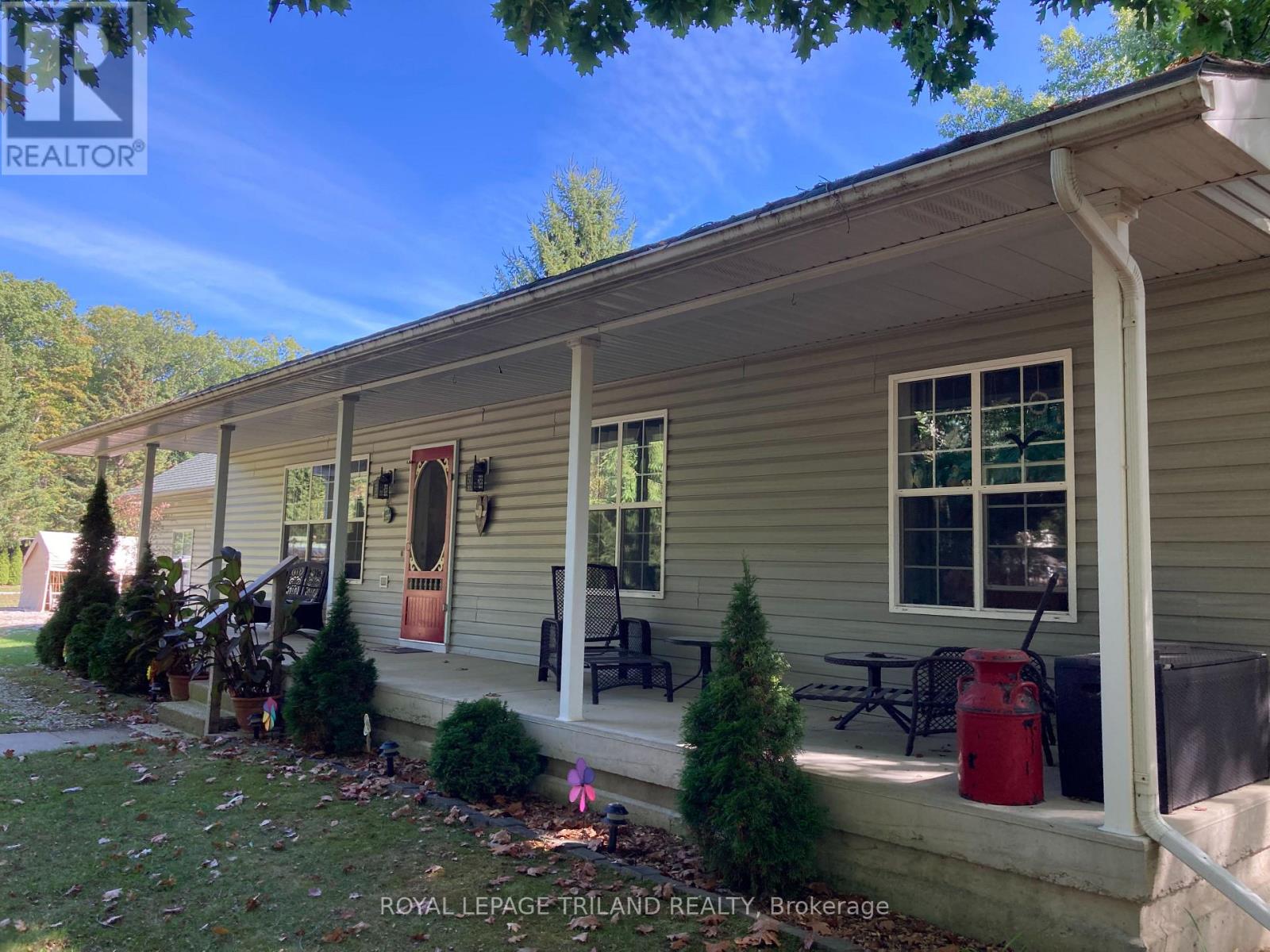 9909 Northville Crescent, Lambton Shores, Ontario N0M 2N0 - Photo 30 - X12556264