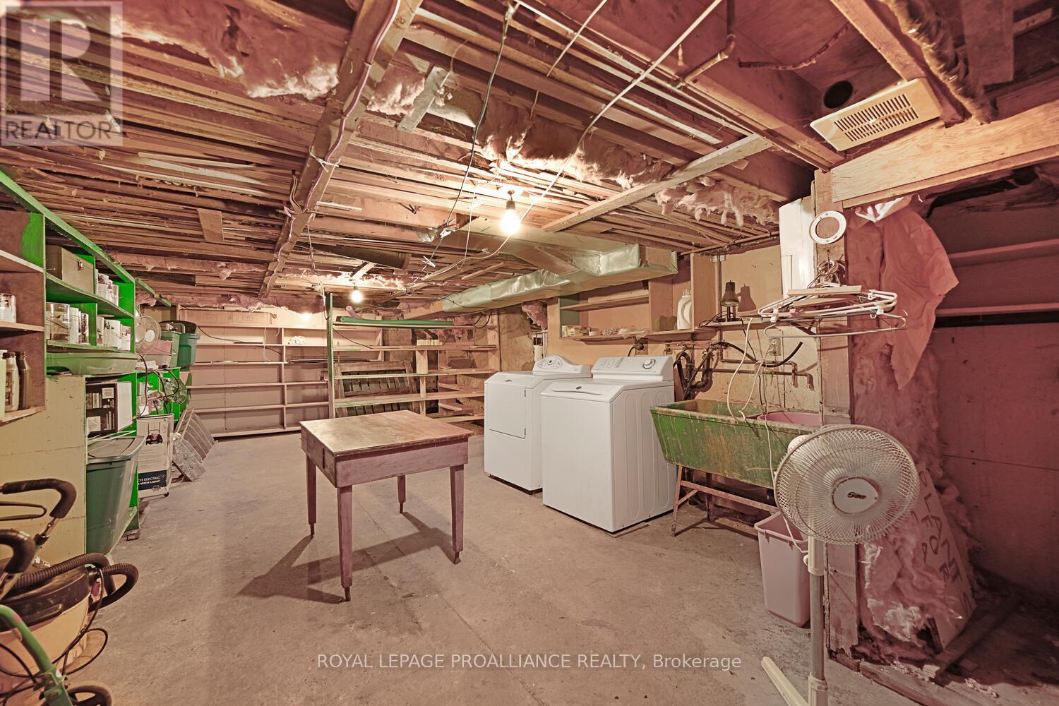 56 North Augusta Road, Brockville, Ontario K6V 2X6 - Photo 35 - X12591758