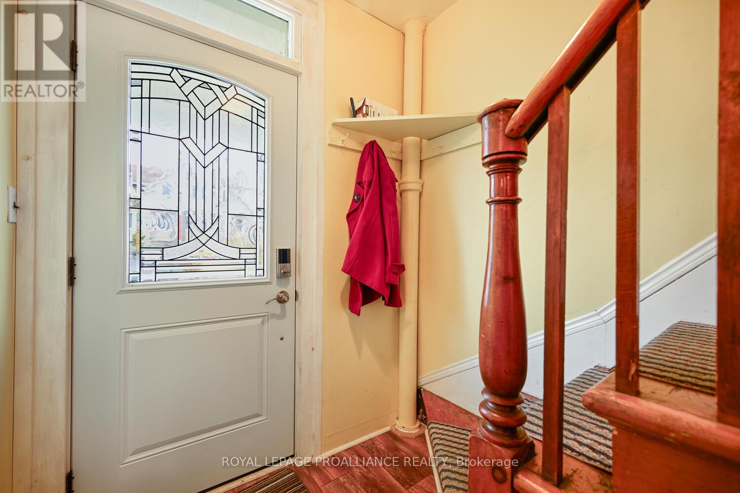 56 North Augusta Road, Brockville, Ontario K6V 2X6 - Photo 9 - X12591758