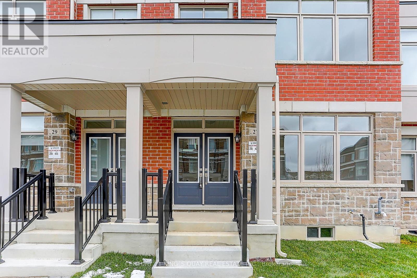 27 Floyd Ford Way, Markham (Box Grove), Ontario  L6B 1R2 - Photo 2 - N12592058