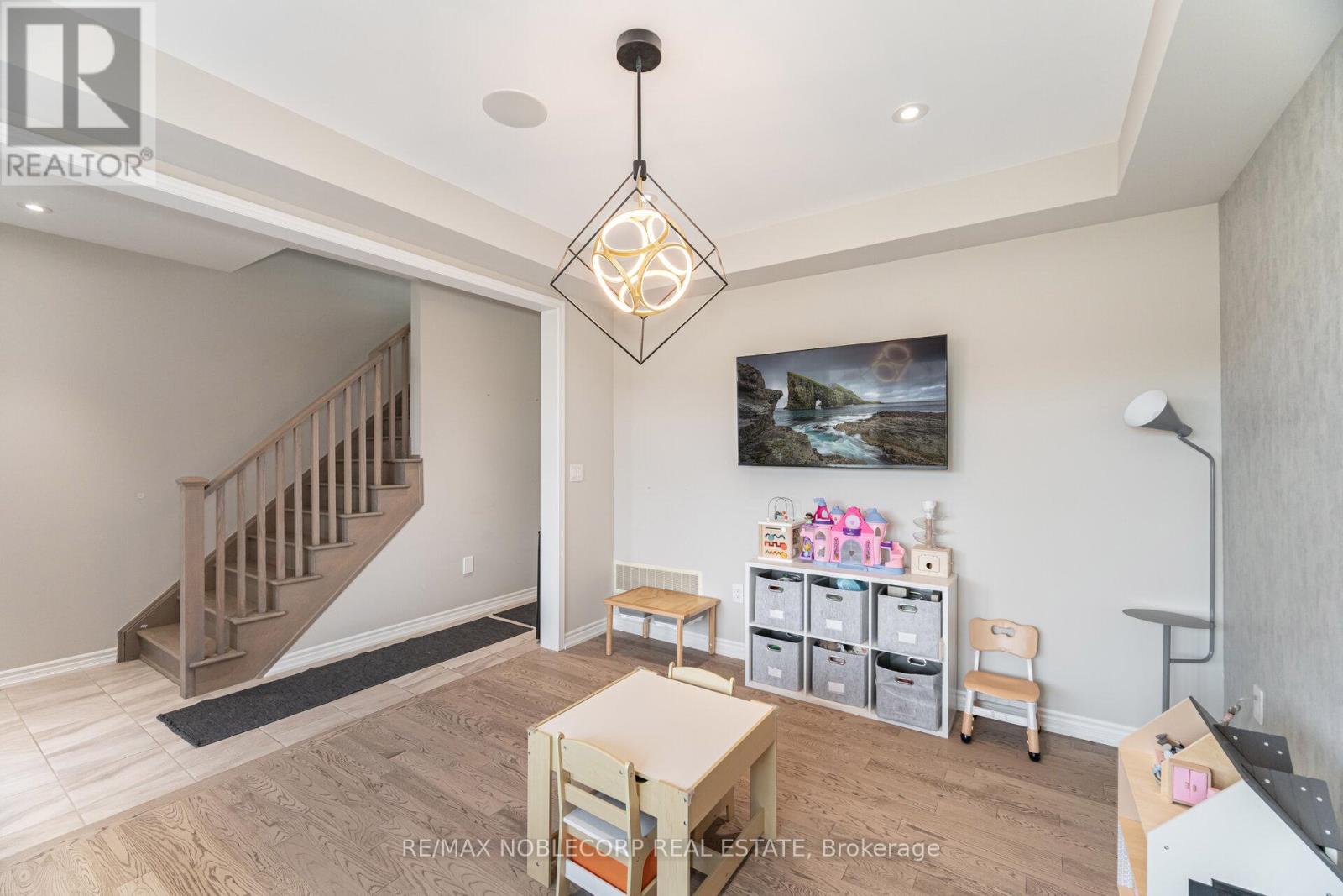 325 Kleinburg Summit Way, Vaughan, Ontario  L4H 4S7 - Photo 9 - N12592066