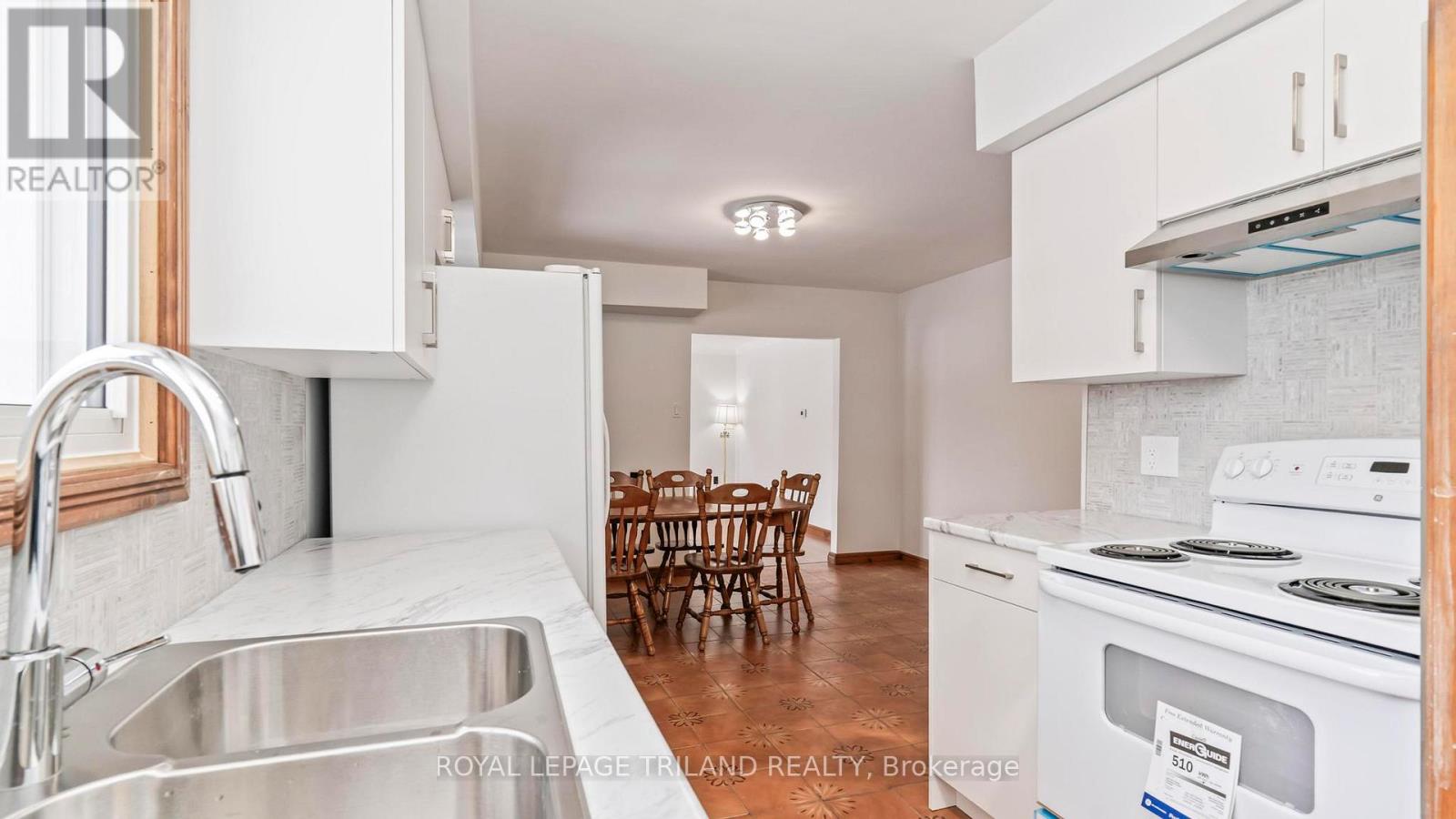 Photo 13 of 43 for 17 Clemens Street