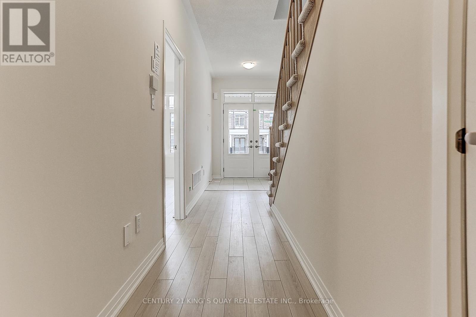 27 Floyd Ford Way, Markham (Box Grove), Ontario  L6B 1R2 - Photo 8 - N12592058