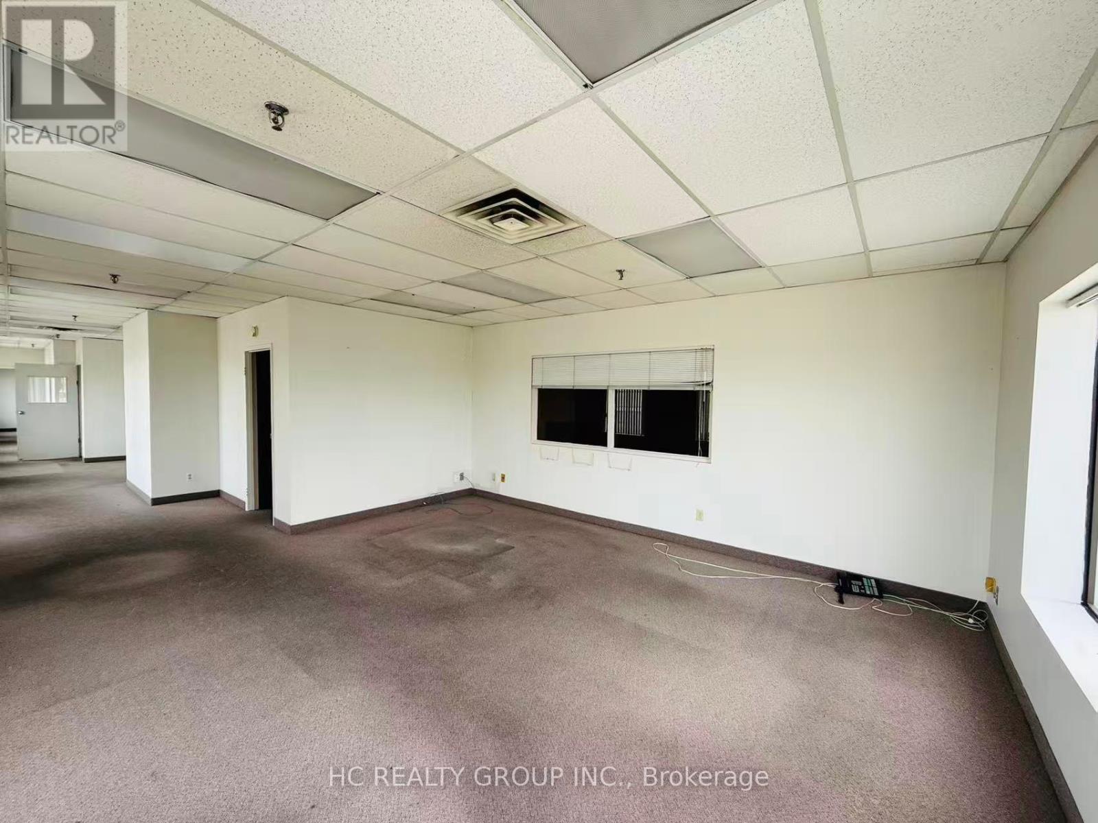 10 - 240 Industrial Parkway, Aurora, Ontario  L4G 3V6 - Photo 4 - N12592074