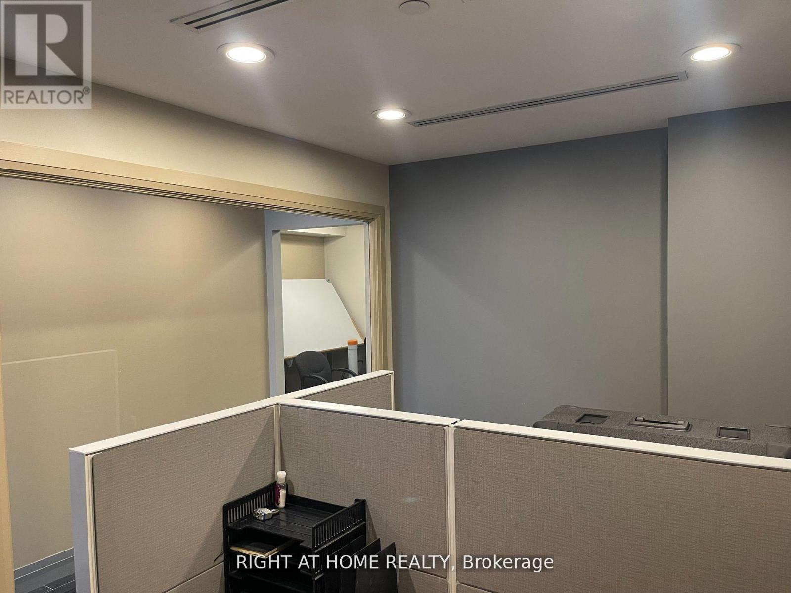 12 - 160 Cidermill Avenue, Vaughan, Ontario  L4K 4K5 - Photo 8 - N12591950