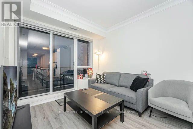 1207 - 18 Water Walk Drive, Markham, Ontario  L3R 6L5 - Photo 15 - N12592146