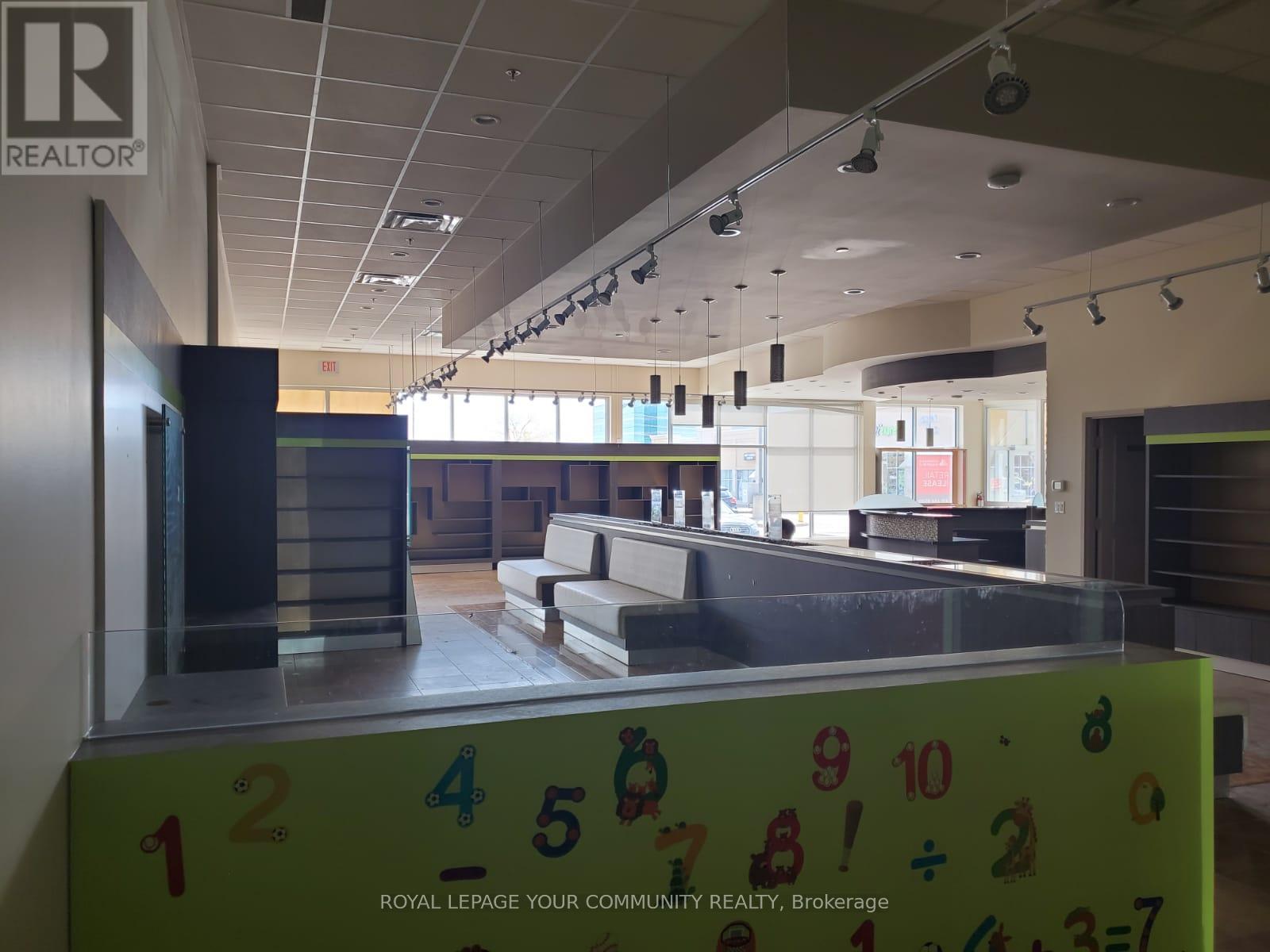 A2 - 20 Vogell Road, Richmond Hill, Ontario  L4B 3K4 - Photo 4 - N12592130